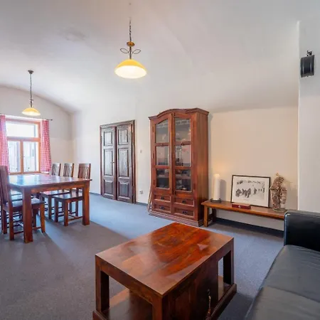 Pasacek * Nove Mesto na Morave